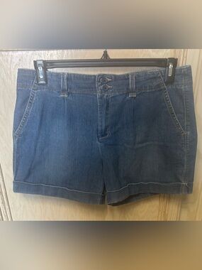 Faded Glory Stretch Blue Denim Shorts Women’s Sz 12 Mid Rise Cuffed Pockets